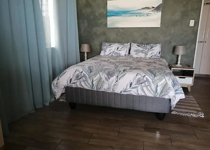 C-Side Apartment Hibberdene