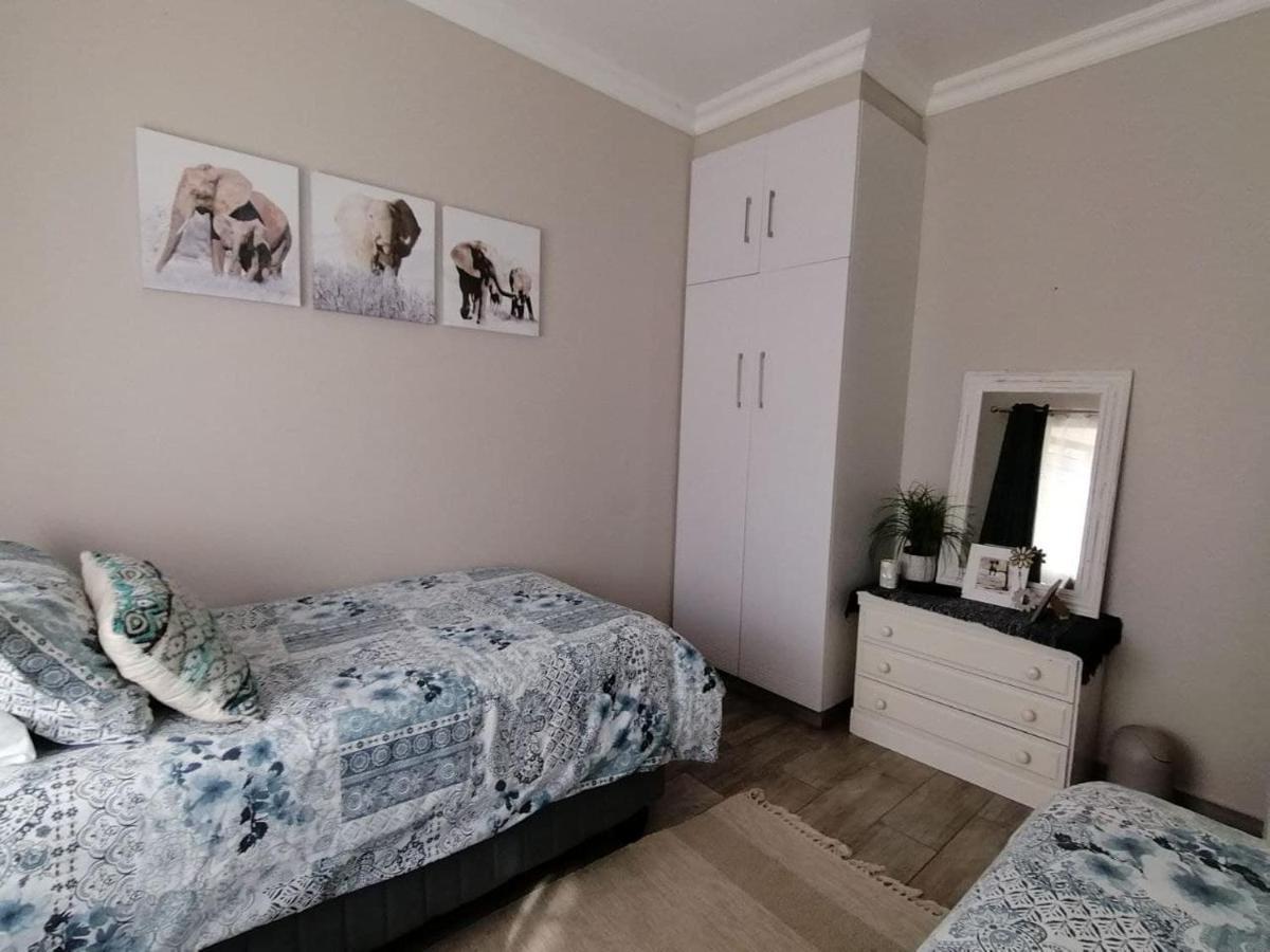 C-side Holiday home Hibberdene